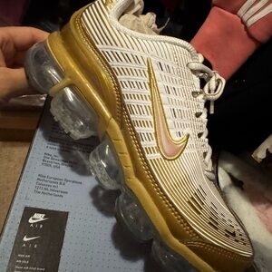 Nike White and Gold VaporMax Sneakers. Use, in very good condition.